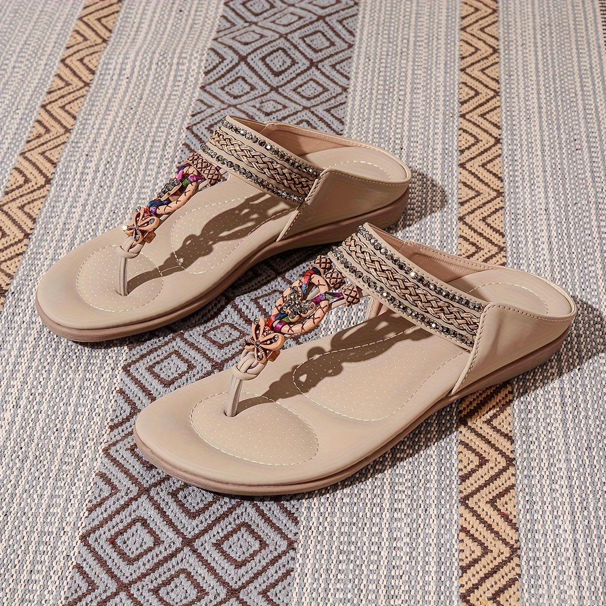 2024 New Women's European and American Women's Shoes Fashion Handmade Beaded Water Clamp Foot Flat Half Bag Slippers Retro Large Shoes, Women Shoes