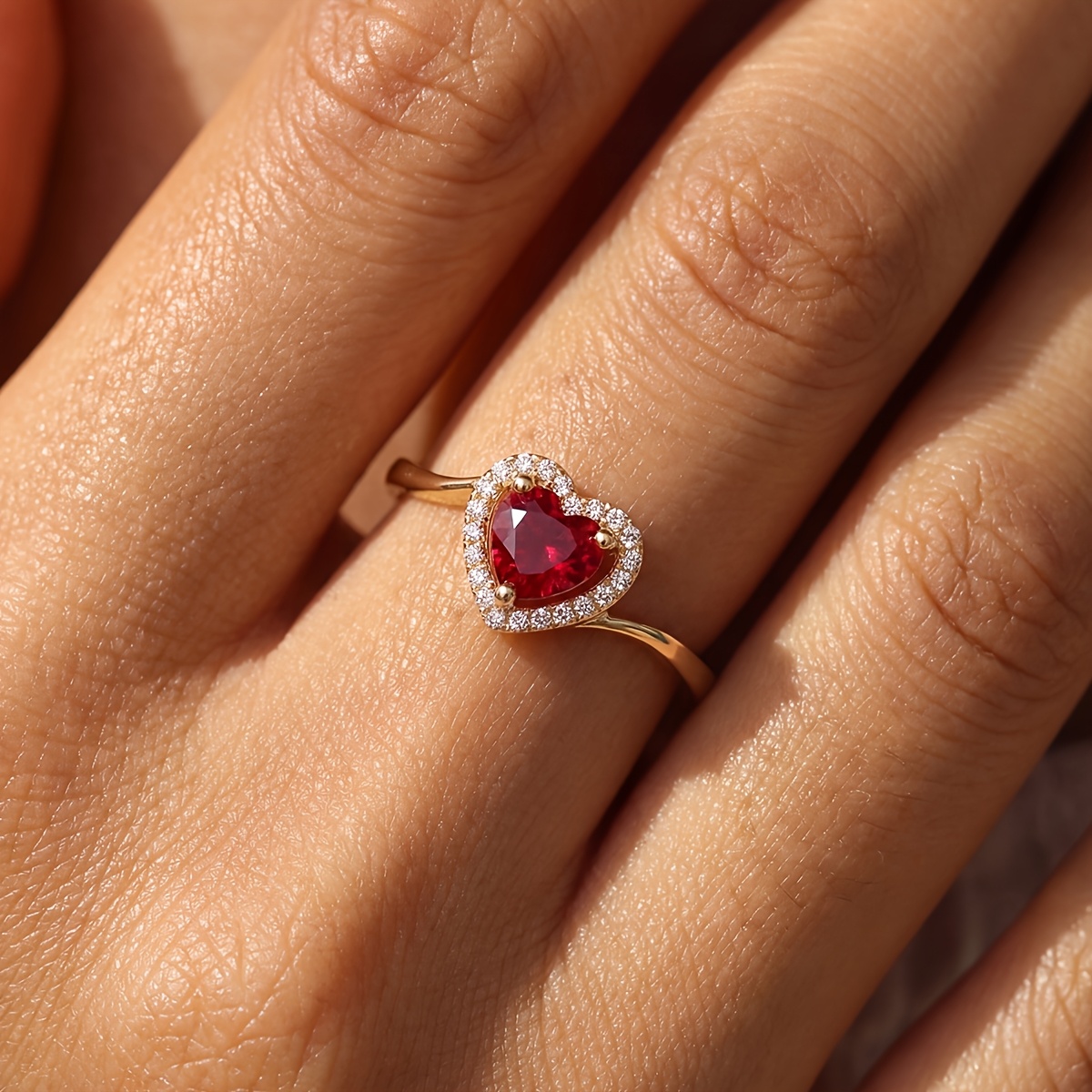 Women's Elegant Heart-Shaped Ring for Everyday Wear
