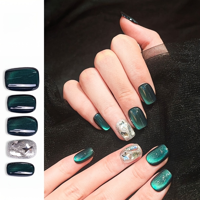 

High End Handmade Wearable Nail Art With Dark Green That White, Light Luxury, And High-end Feel. The Is Detachable Press On Nails 10pcs Of Fake Nails In A Short Square Package