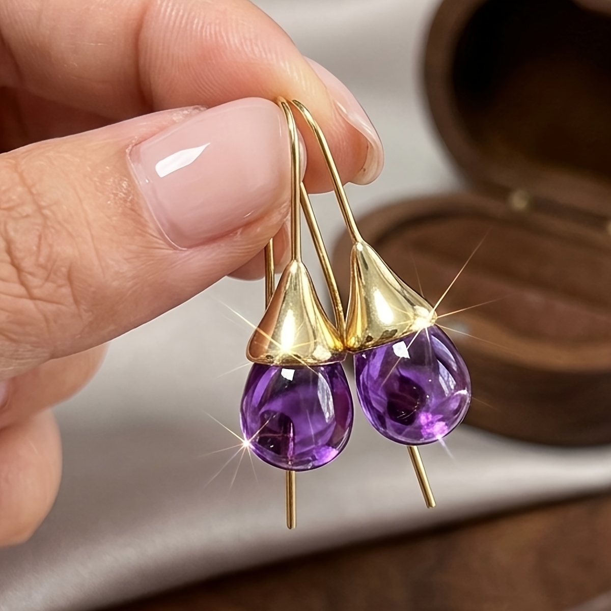 TEMU Women's Plated Vintage Teardrop Earrings - Elegant Pendant Suitable For Daily Wear, Banquet Jewelry Gift, Classic Hook Design, For Parties,