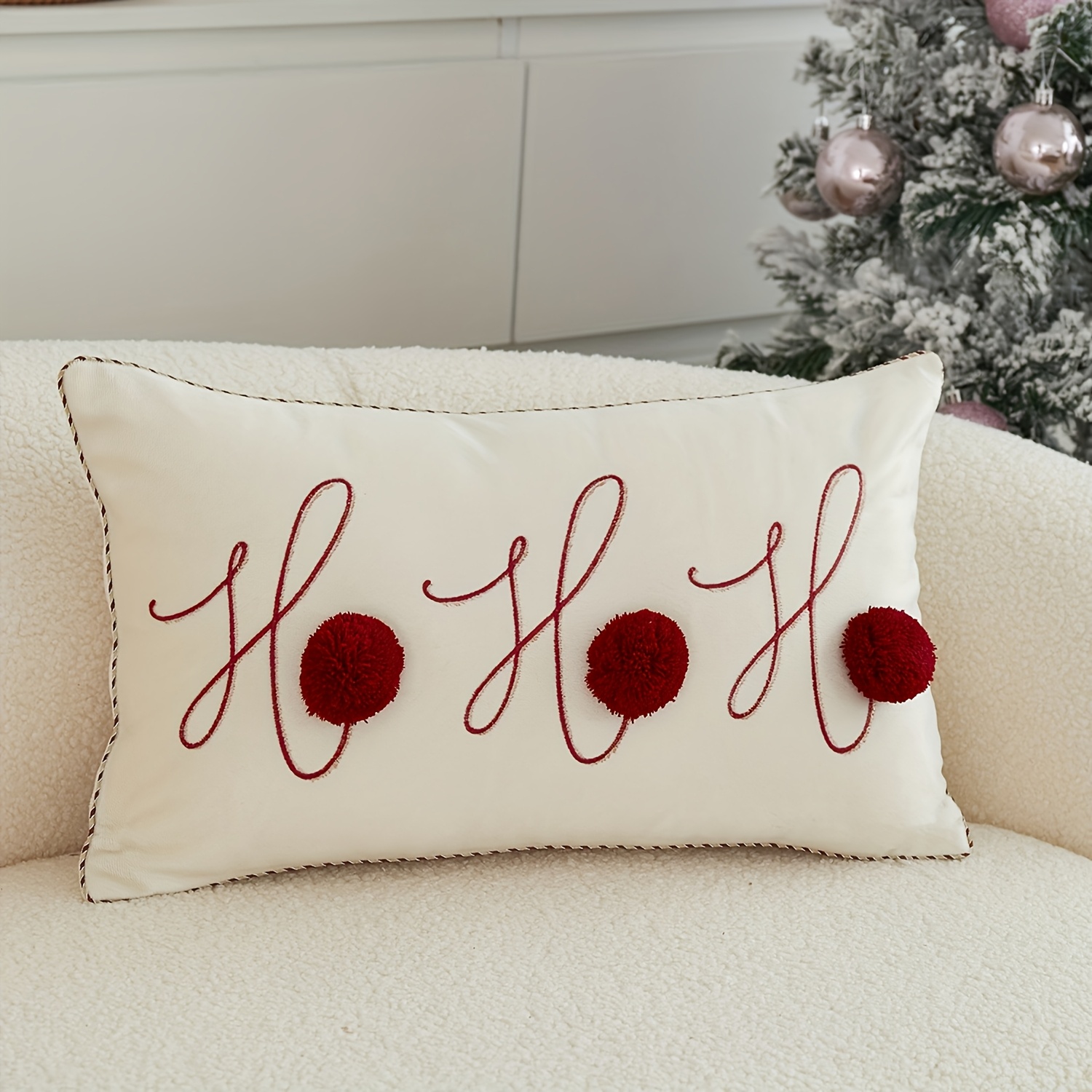 TEMU 1 pièce Taie d'oreiller de Noël brodée avec touches de boules rouges, 19,6x11,8 pouces - Parfaitement adaptée pour canapé et décoration