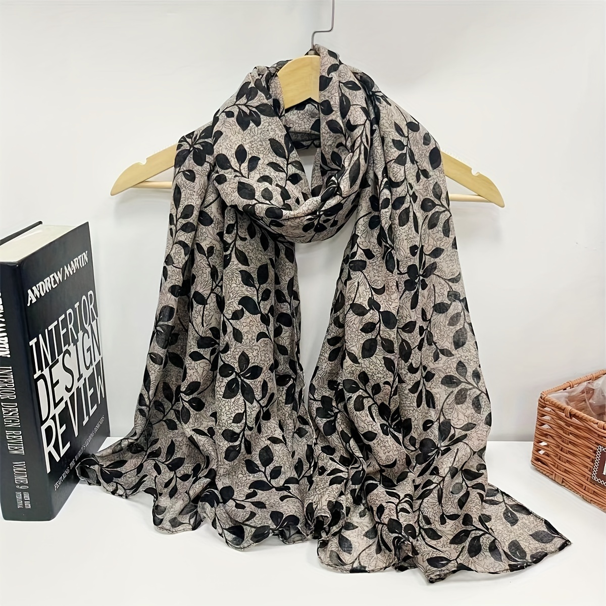 Image of An Elegant Scarf With A For Women, Perfect For And Showcasing A Easy Yet Fashionable Style