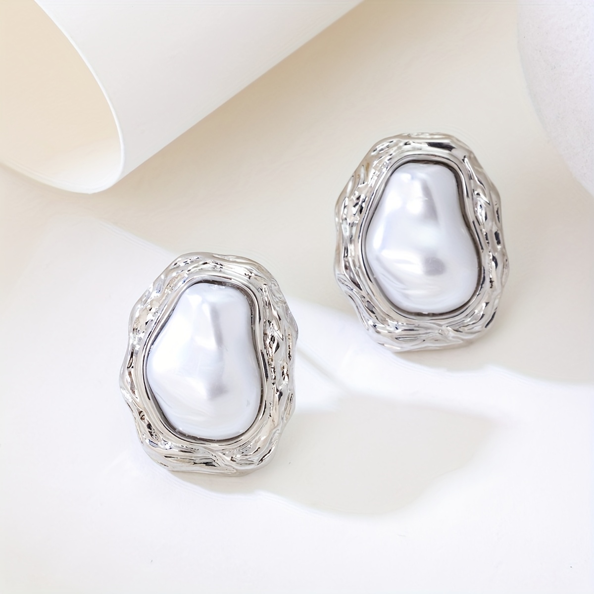 Minimalist Baroque Style Pearl Earrings