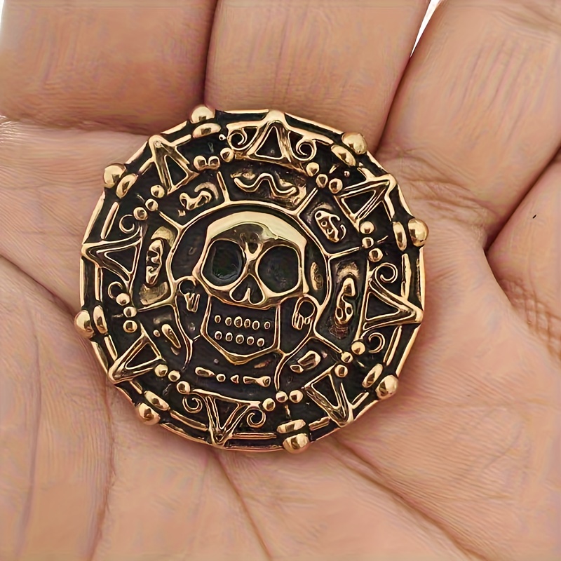 TEMU A Black And Golden Skull Pirate Pendant Without A Chain, Niche Design, Fashionable Distressed Vintage Accessory S28