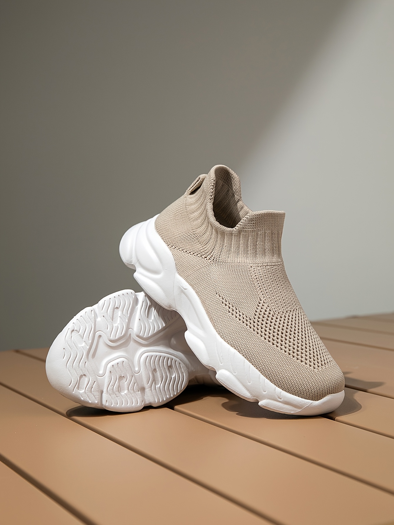 1 Pair of Unisex Knit Mesh Breathable Casual Sneakers, Lightweight and Comfortable, Suitable for All Seasons, Indoor/Outdoor Slip-On Sock Shoes, Trendy Footwear