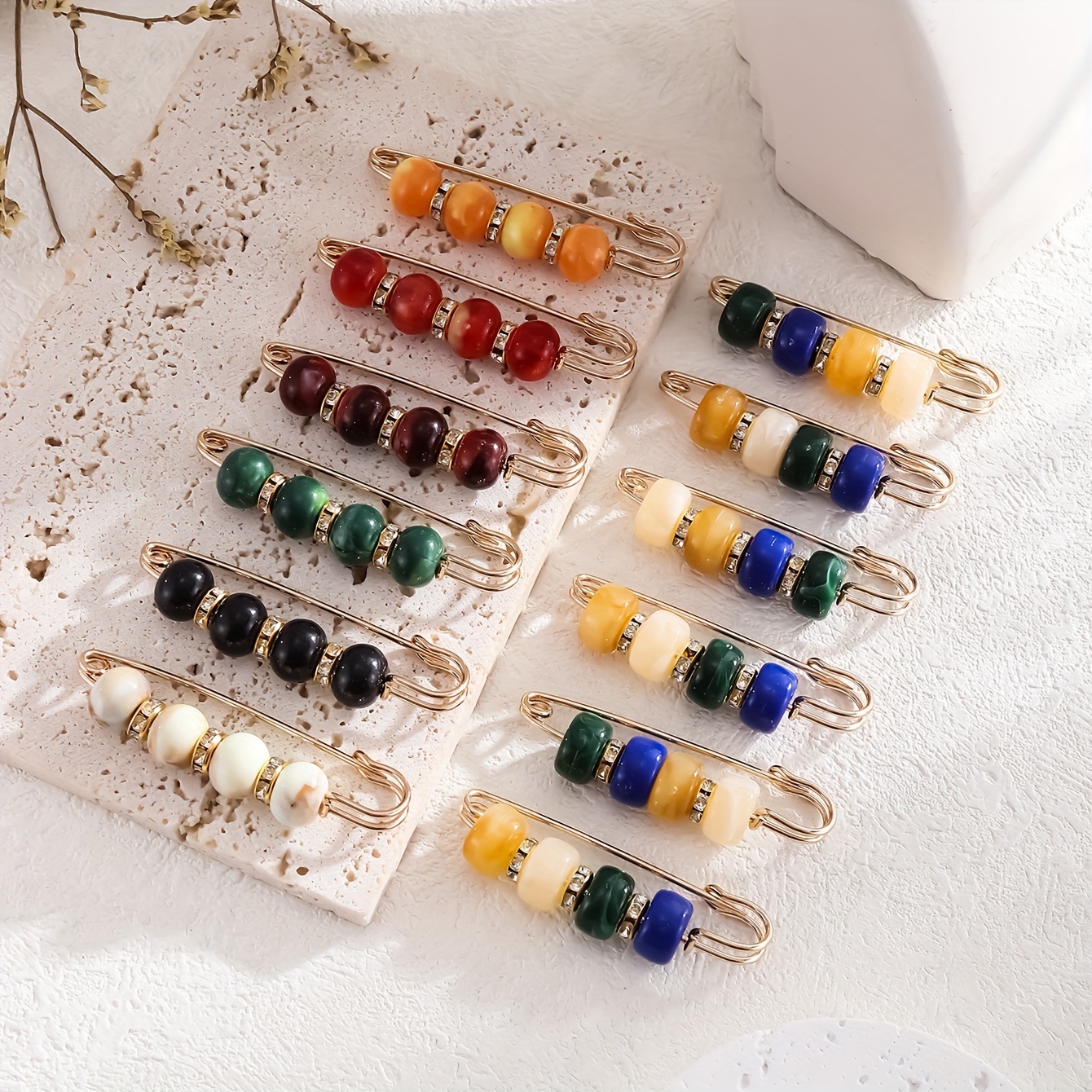 

12pcs/set Random Color Simple Multifunctional Acrylic Beads Macaron Color Waist Pin Brooch Scarf Fixed Buckle Suitable For Daily Holiday Banquet