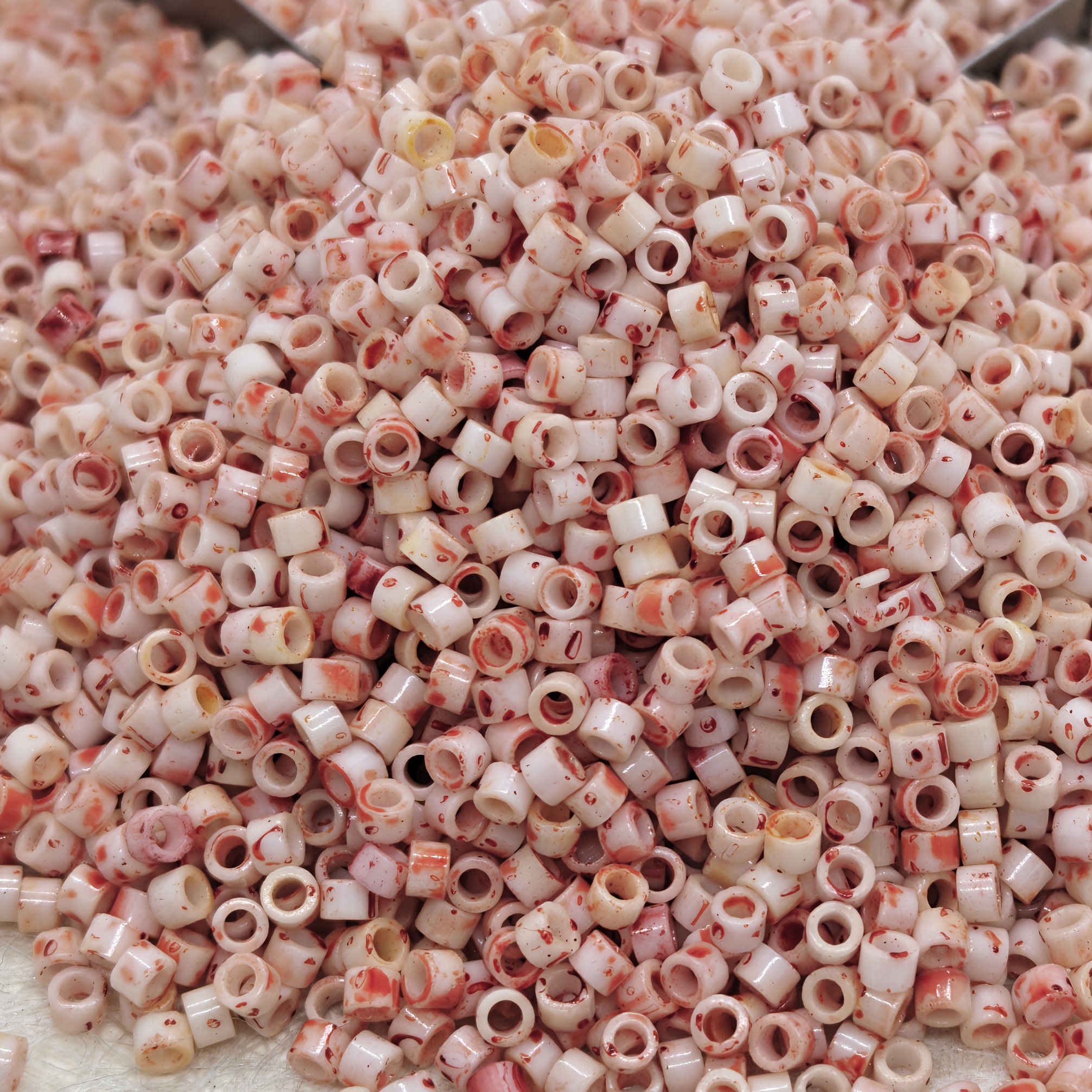18 Colors Beading Kit with 2.5mm Glass Seed Beads