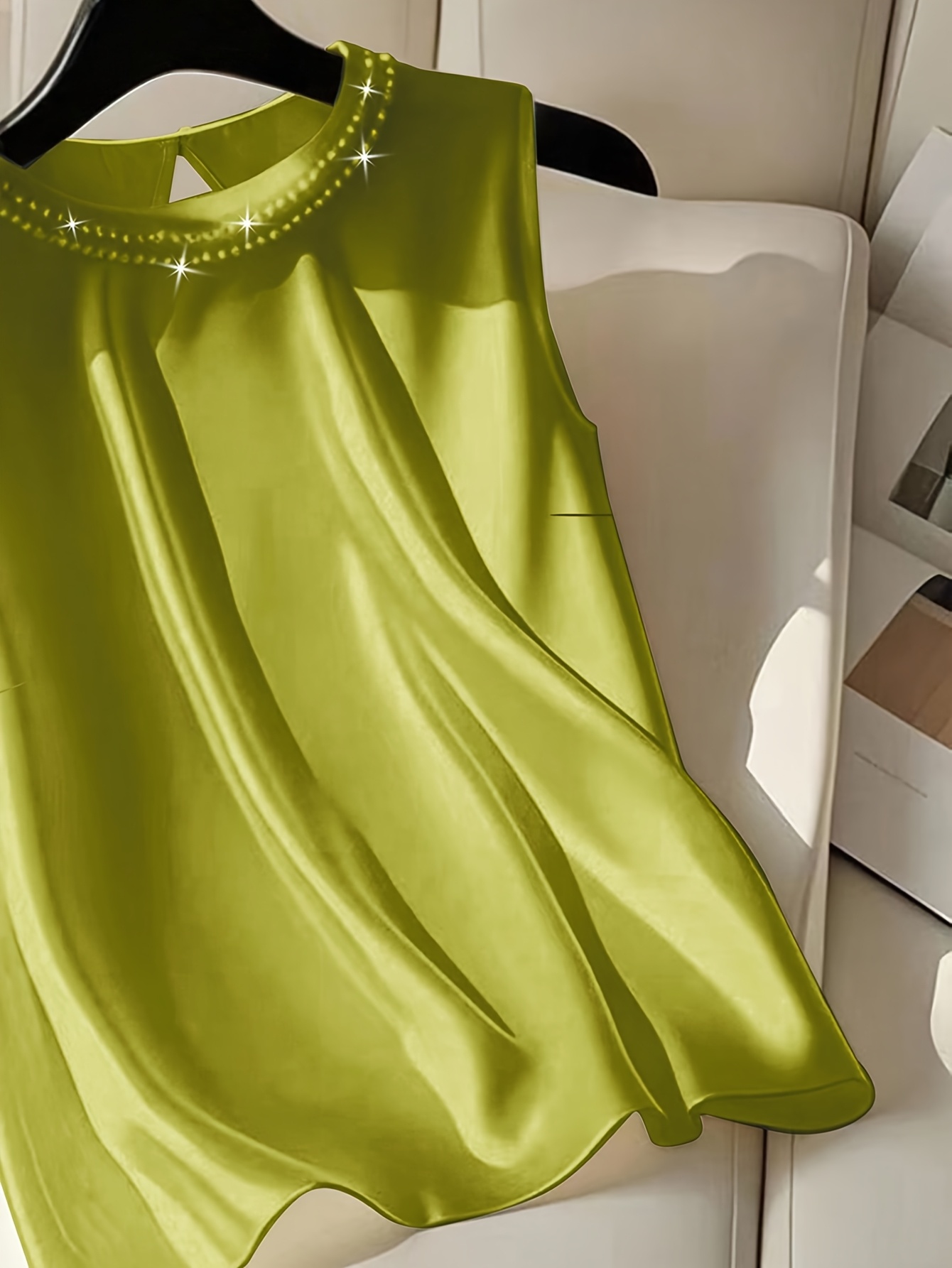 spring and summer fashion elegant   bead vest details 8