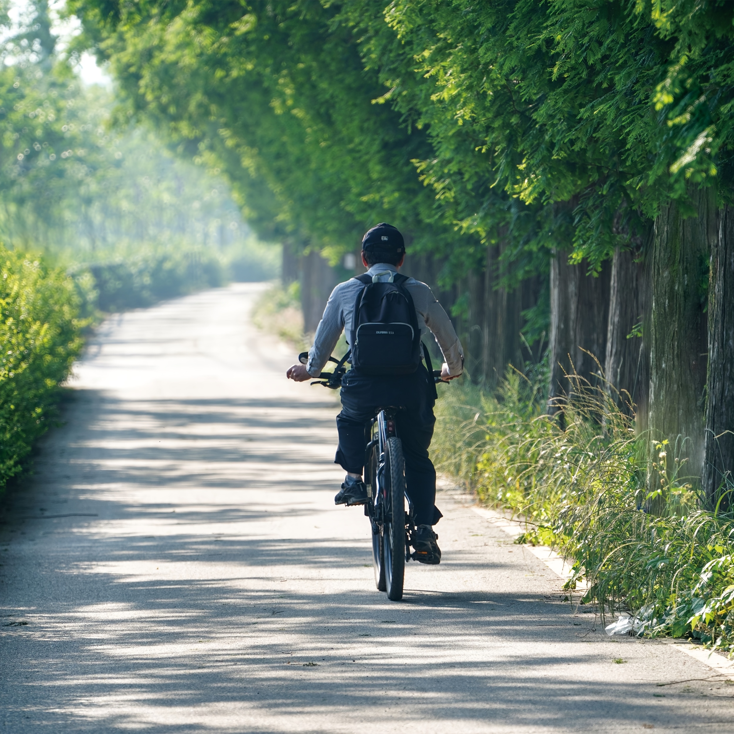 Lauxjack Classic White Mountain Bike - 26 & 69.85 cm, 21-Speed, Adjustable with Front & Rear Disc Brakes,, Aluminum Alloy Wheels, Full Suspension, Includes Mudguards - Ideal for Men & Women, Allterrain Cycling| Bicycle|Aluminum Alloy Bike