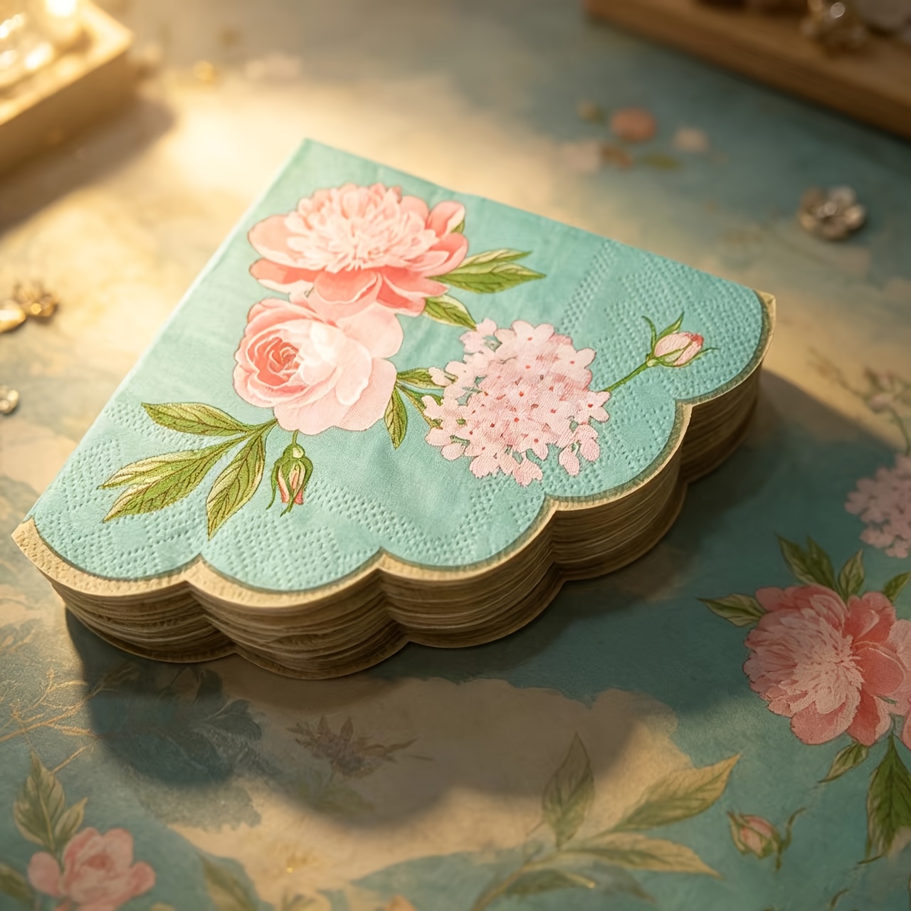 TEMU 25pcs And 50pcs Of Fan-shaped Wave-patterned Green-bottomed Red- Disposable Printed Napkins, Suitable For Wedding Banquets, Hotel Coffee Shops'