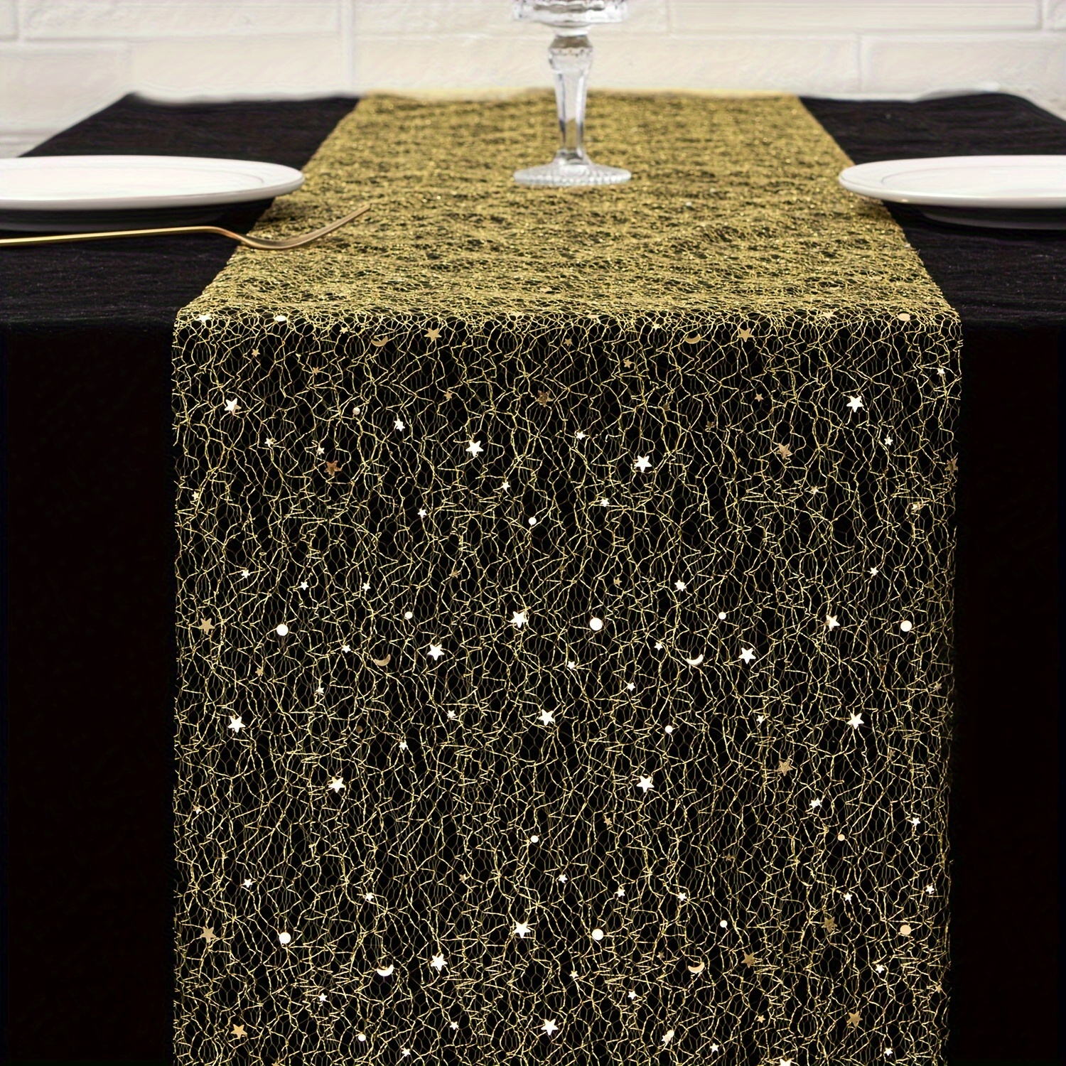 

Mesh Table Runners, Stars And Moon Modern Light , Suitable For Home, Ramadan, Valentine's Day, Birthday, Wedding Party Table Decoration