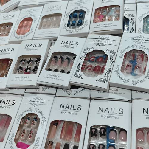 576pcs with multiple styles and styles of nail pieces reusable nail press fit making beautiful parties dances and daily wear