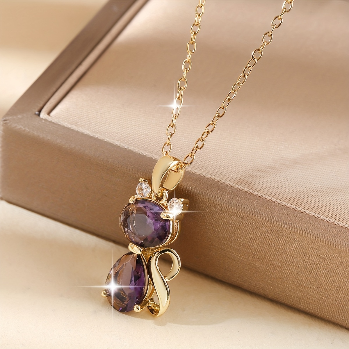 

1pc Elegant Vintage Copper Pendant Necklace With Purple Synthetic Zirconia, Fashionable Clavicle Chain For Women, Ideal For & Gifting, Valentine's Day - All Compatible