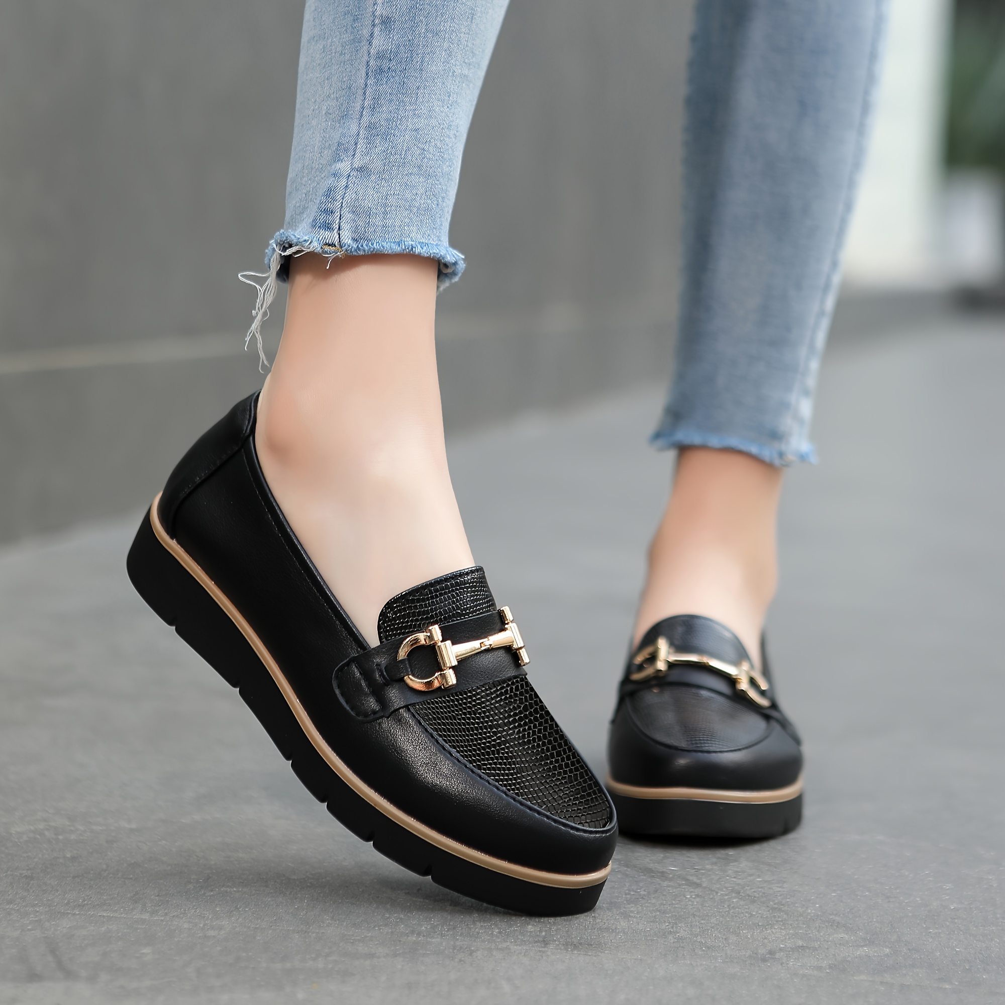 Cute casual flats online