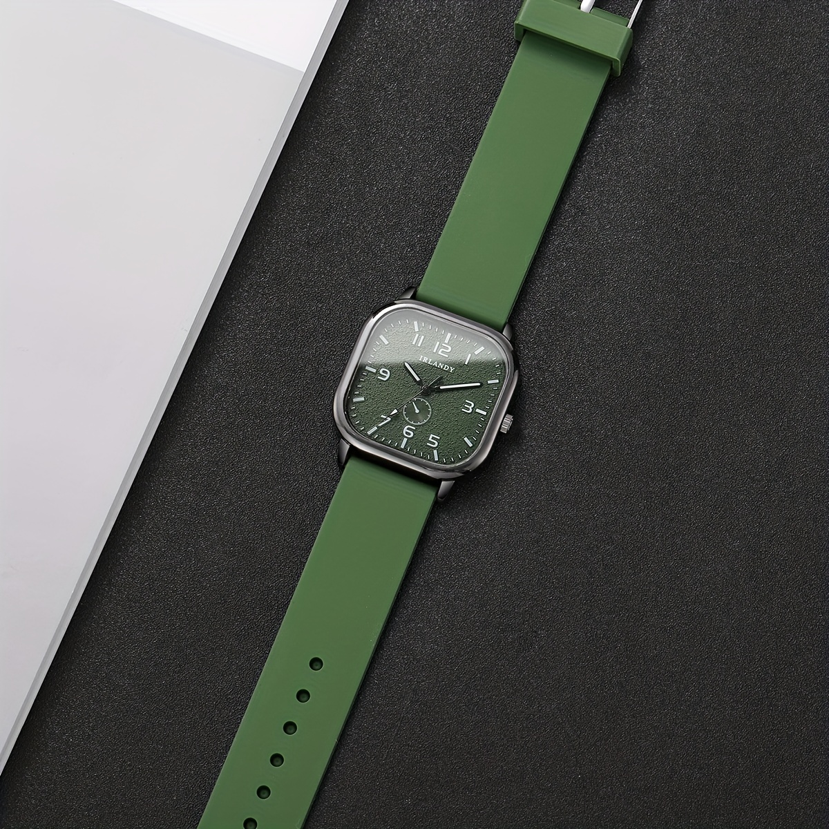 1 stuks Elegante Groene & Quartz Dameshorloge met Vierkant Horlogekast & Siliconen Band - Minimalistische Wijzerplaat, Wijzers & Groene Accenten, Niet-Oplaadbare Batterij, Stijlvolle Casual & Formele Polshorloge Voor Alledaagse Speciale Gelegenheden, horloges dames, dames horloge