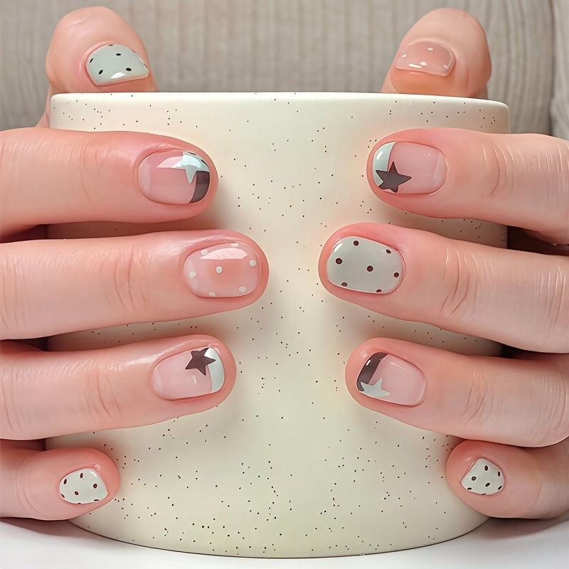 TEMU Paquete de 30 Stickers para Uñas - Diseños Trapezoidales Cortos Nude, , Estrella y , Parches Reutilizables y para Uñas, Adecuados para Diaria, ,