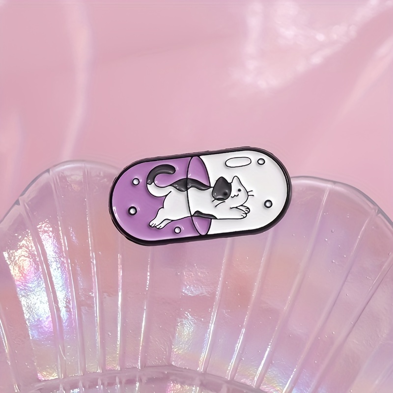 Creative Happy Capsule Medical Pin, Funny Expression Brooch