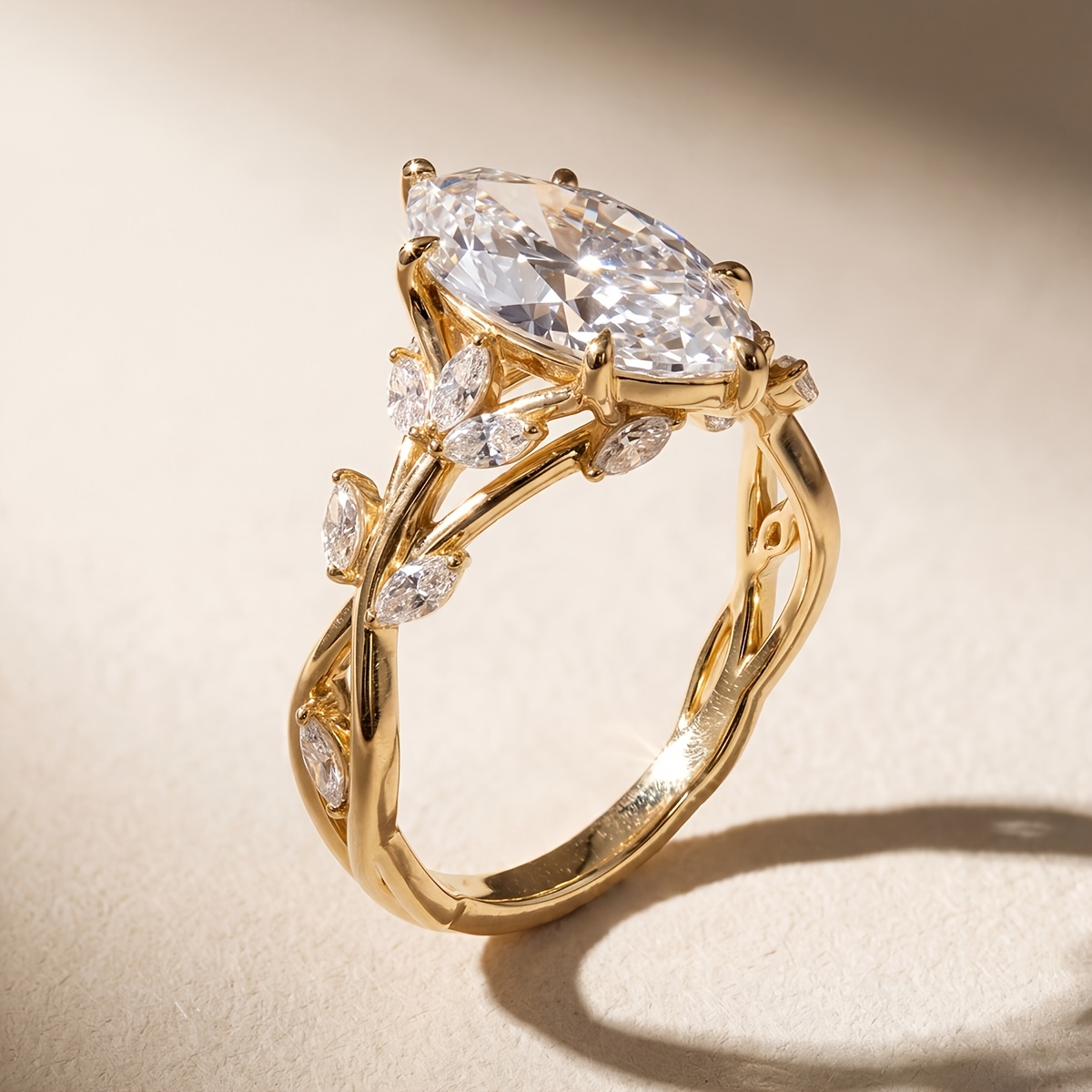 Women's Leaf and Vine Ring, Exquisite Elegant Design