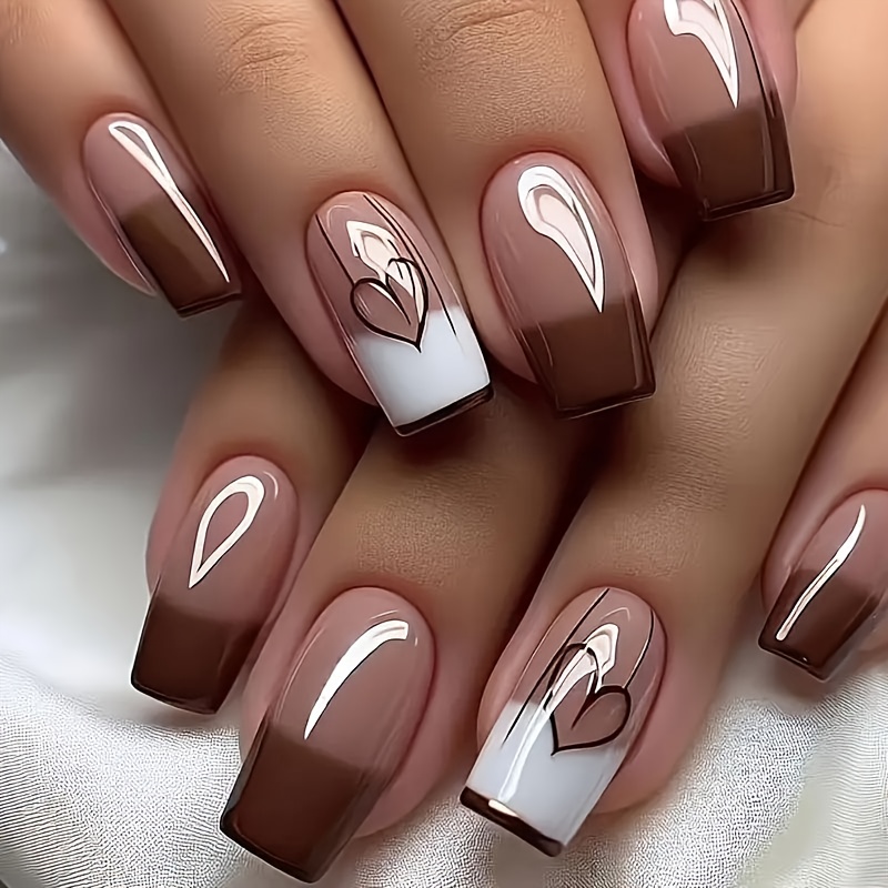 Upgrade Your Style with These 24pcs Nail Stickers Featuring a Minimalist Heart Design, Exuding a Gentle And Pure Aesthetic. These Versatile And -Driven False Nails Enhance Your Look And Can Be Easily Removed, Complete with Jelly Glue And a Nail File