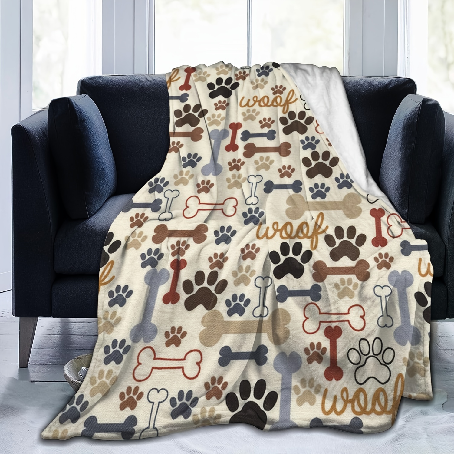 

Contemporary Animal Print Throw Blanket With Pattern, Soft Flannel Fleece Plush Multipurpose Cover, Woven Polyester Dog Themed Bedding For Sofa And Bedroom