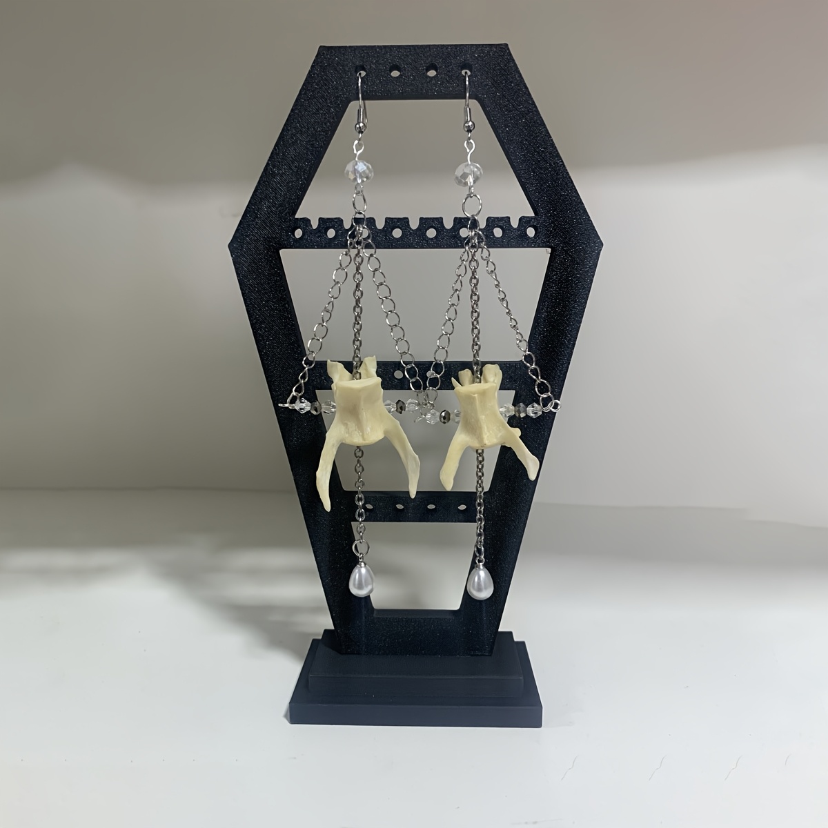 

1pc Gothic Tombstone Earring Holder, 3d Printed Black Plastic, , Jewelry Display Stand For , Creative Halloween Decor, Ideal For Christmas & Valentine's Day Gift