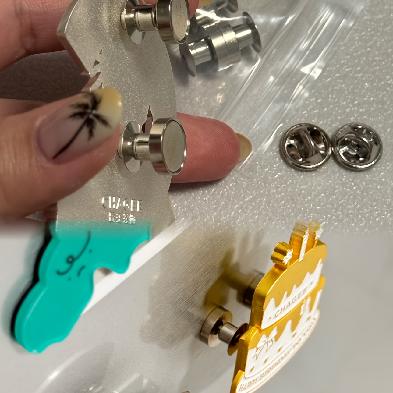 heavy duty badge conversion magnet two way convertible magnetic badge to magnet or magnet to badge tool free plug and play with detachable reusable design strong   suitable for refrigerators offices kitchens compatible with badges