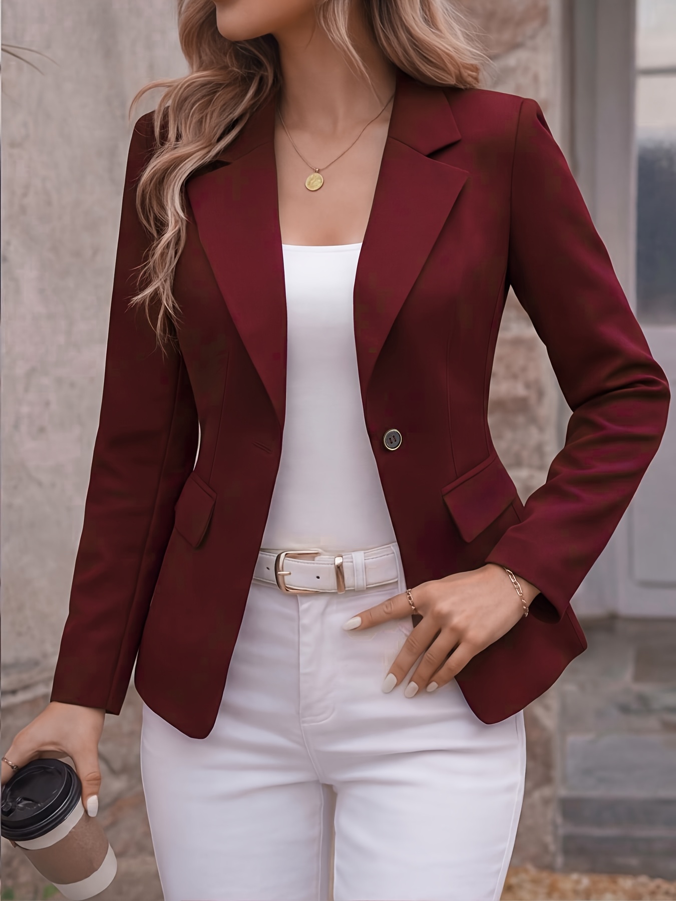 imagen del artículo   de moda   para viajeros, de   larga y un solo botón, color  , con forro y bolsillos,   coleccionable de  /otoño 2026