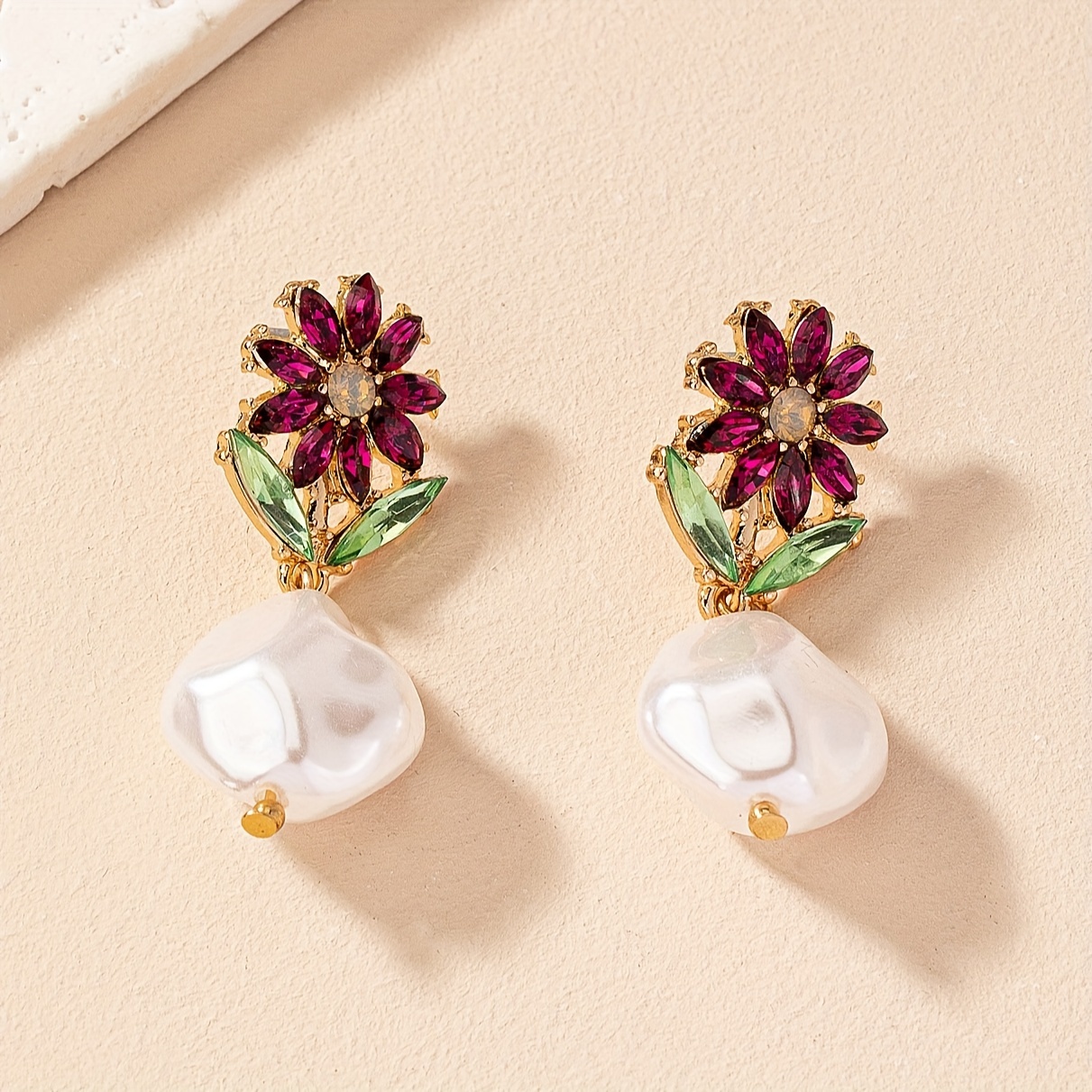 E-shop Elegante Vintage-inspirierte Strass-Blumen Ohrringe mit Anhänger - für Partys, Geburtstage täglichen