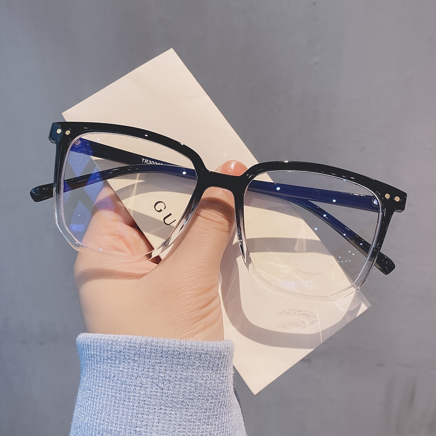 Óculos de moda com lentes transparentes retangulares para mulheres