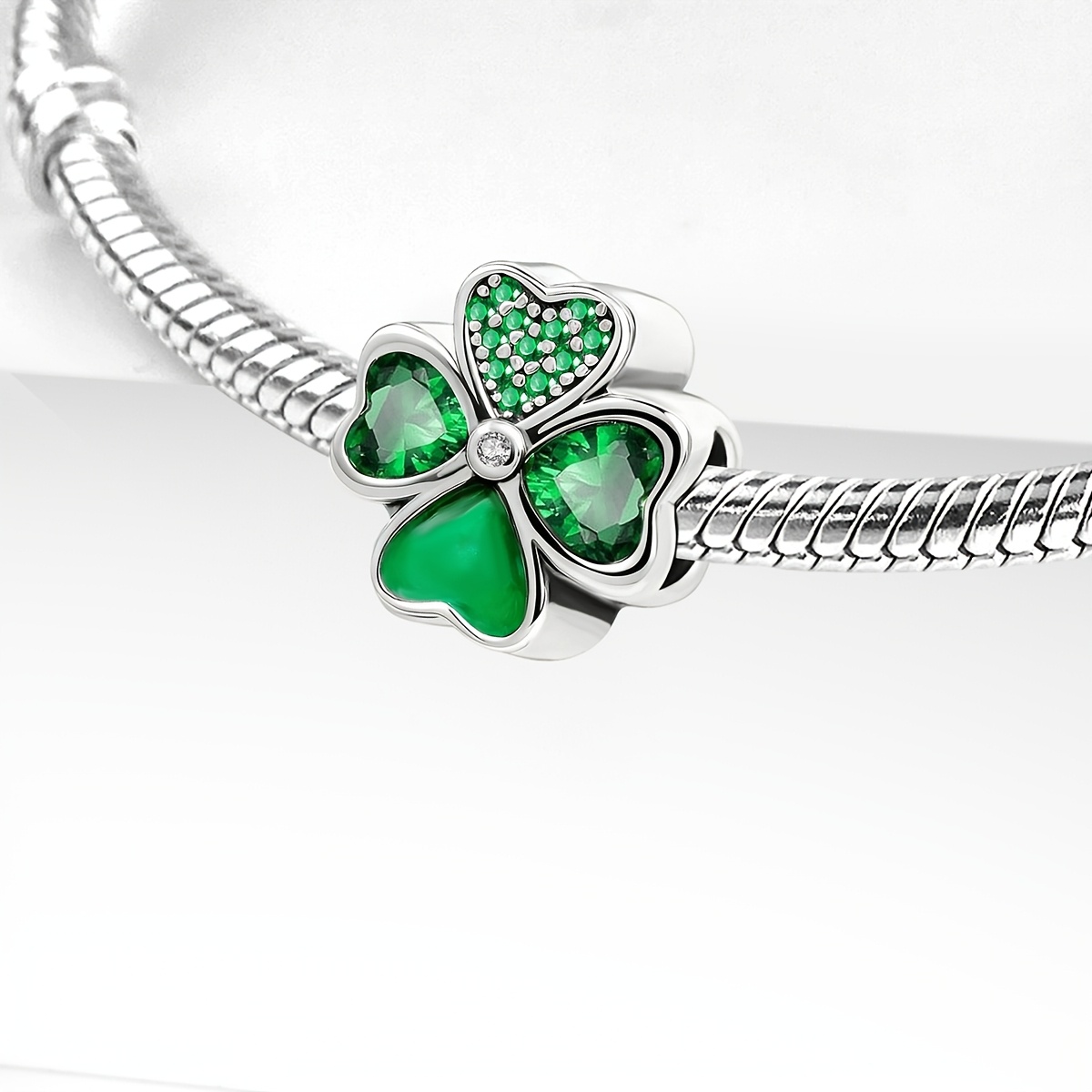 Good Luck Four-Leaf Clover Pendant Bead for DIY Jewelry Making
