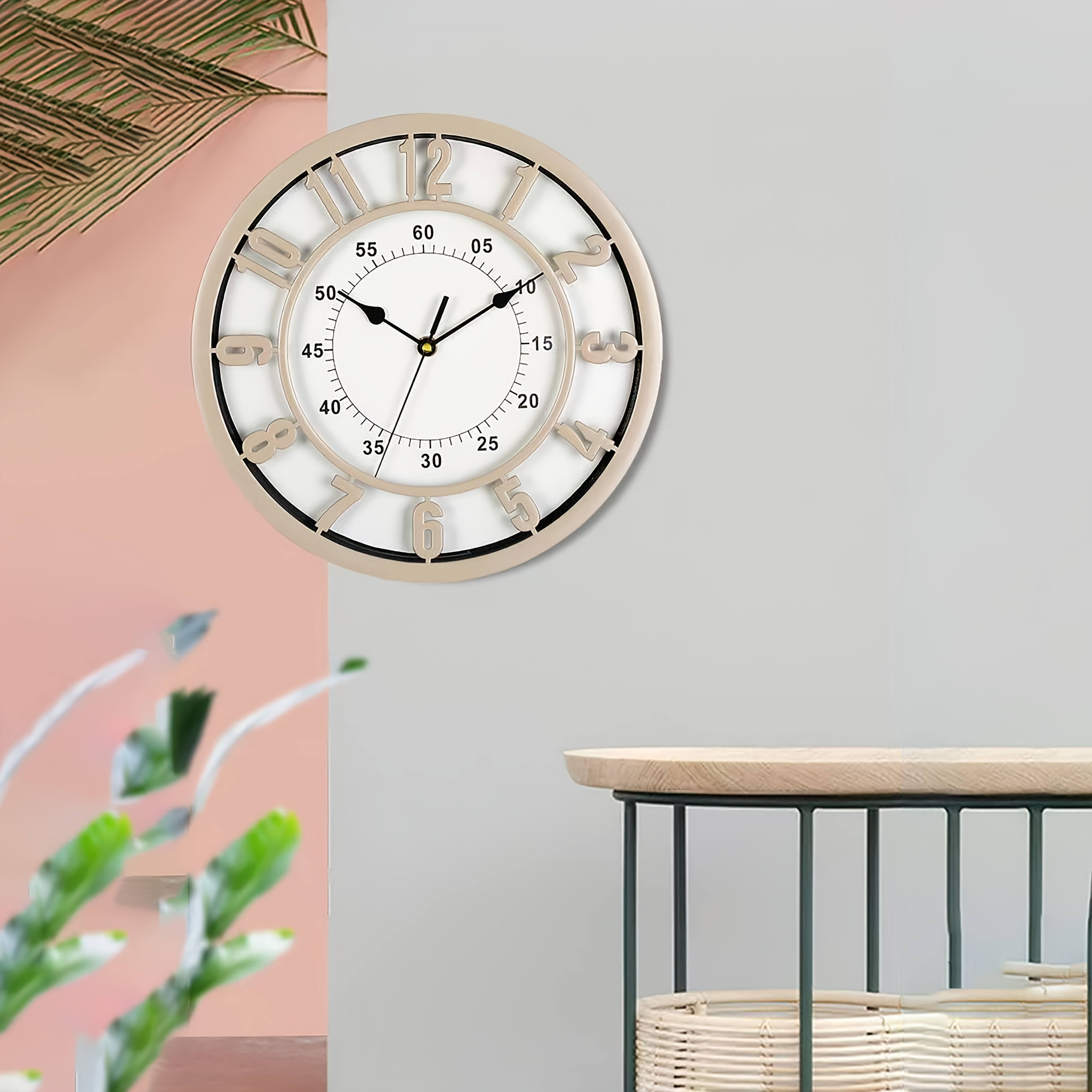 Tylus kvarcinis mechanizmo atsarginis komplektas su trimis velenų ilgesiais: 20 mm, 23 mm ir 28 mm. Komplekte yra du laikrodžio rodyklių poros, tinkančios remonto dalims ir kūrybiniams projektams, puikiai tinka stilingiems sieniniams laikrodžiams ir kaip dovanos.