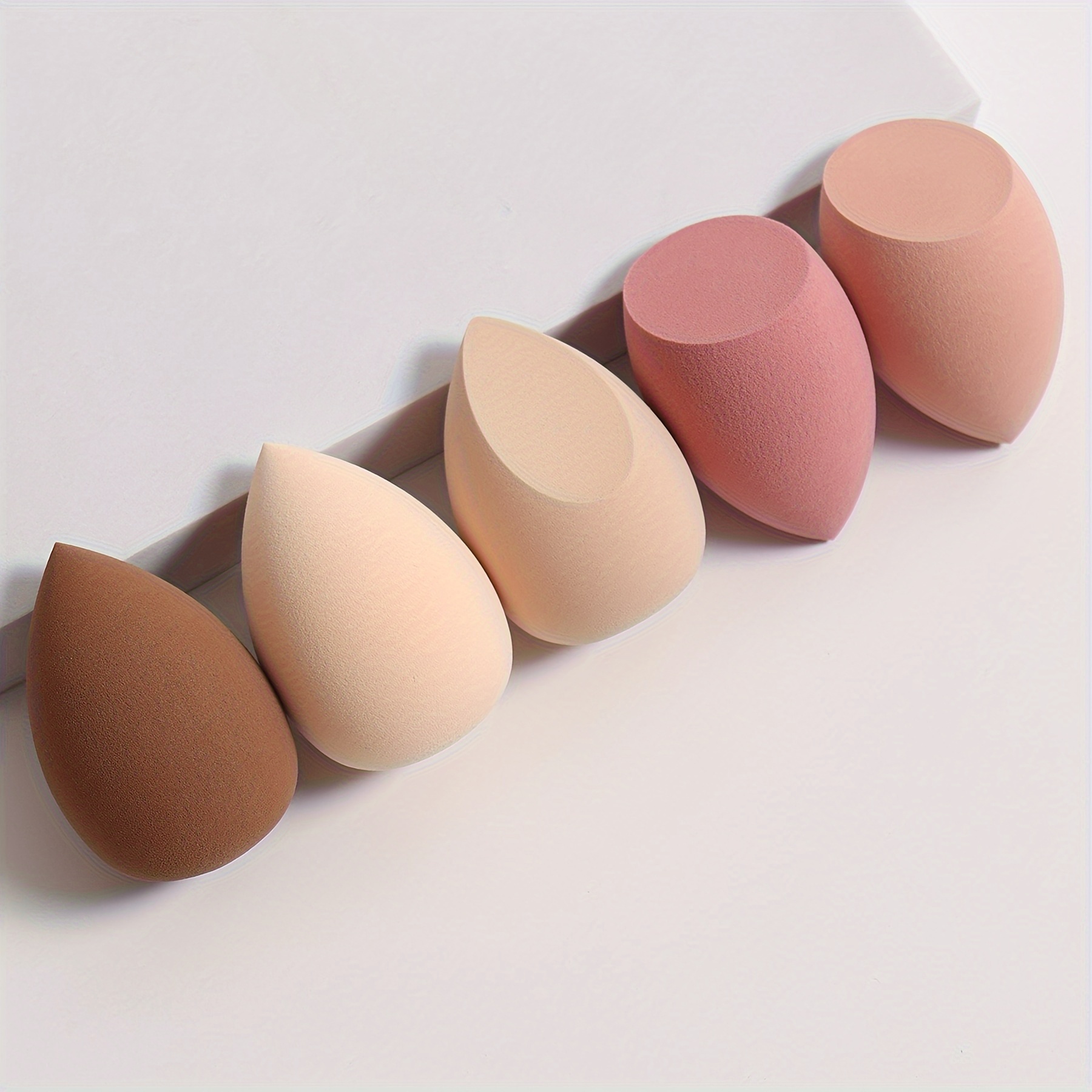TEMU 3/5/8/12/16/24pcs Bagged Makeup Sponges. Random Colors And Shapes Of Multicolor Makeup Sponges, And Base Makeup, Avoiding Uneven Application,