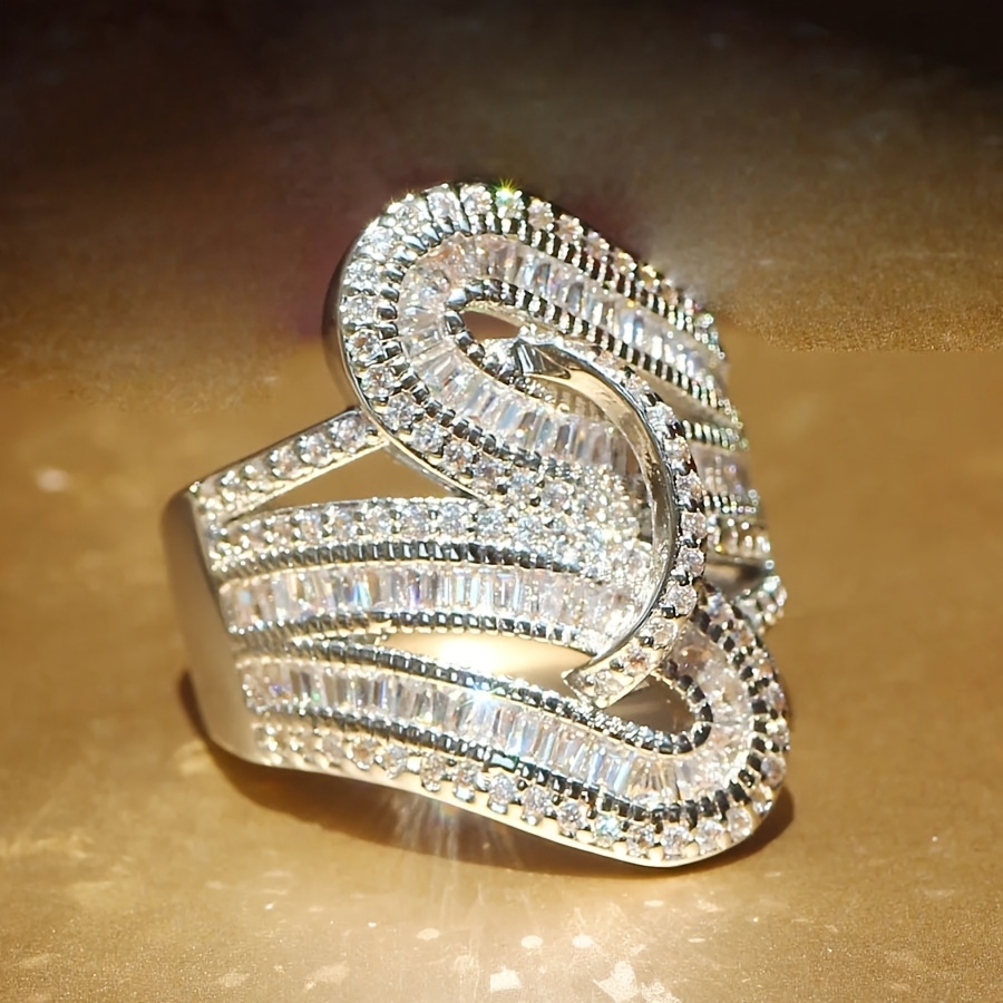 Women's Elegant Temperament Pave Sparkling Synthetic Zirconia Ring