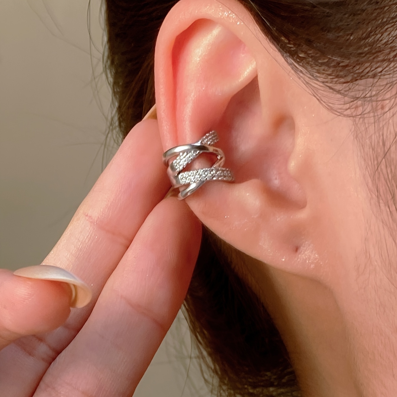 Image of Stylish Minimalist Artificial Synthetic Zirconia Women's Ear Clip For Parties And Festivals