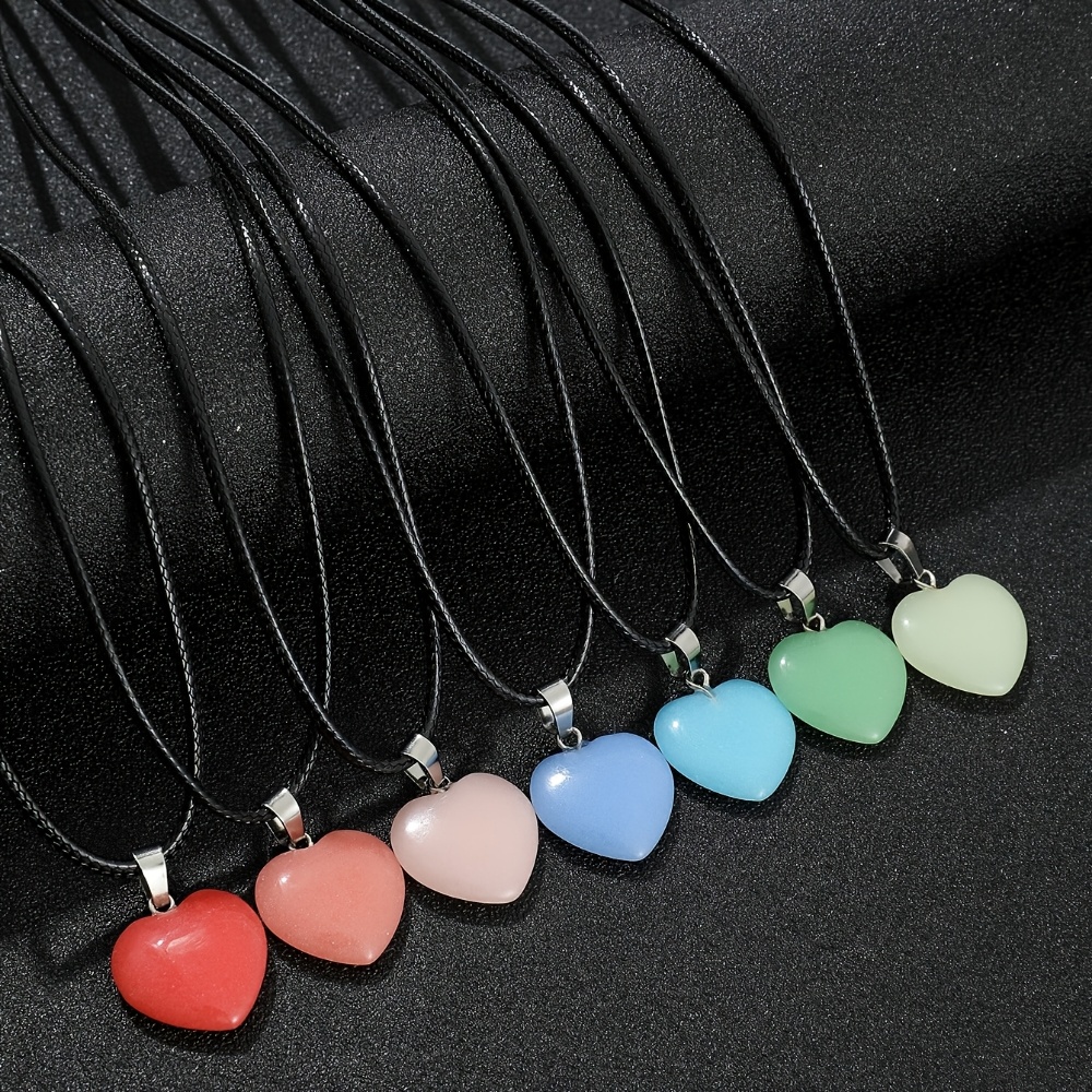 

14pcs Heart Crystal Pendants, Natural Gemstone Charms, With Adjustable Leather Necklace Cord And Storage Bag - Suitable For Making, Ideal Valentine's Day Gift 7 Pendants + 7 Necklaces