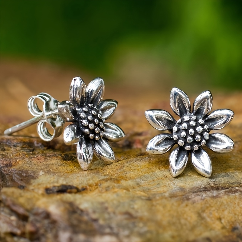 Image of Minimalist Vintage Sunflower Stud Earrings For For Banquet Party Vacation Picnic Daily Wear Jewelry