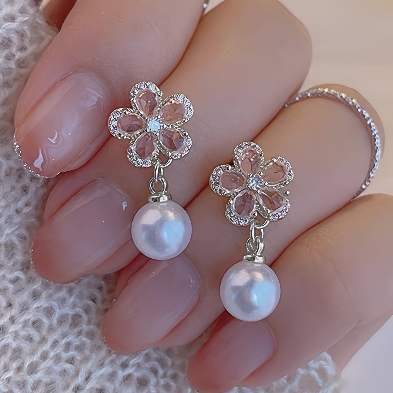 1 Pair Of High-end Sweet Pink Flower Fashionable Artificial Glass Inlaid Temperament Elegant And Luxurious Unique Women's Date Earrings