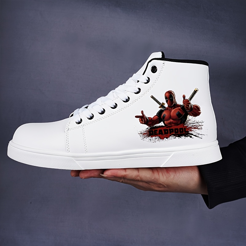 Stijlvolle, klassieke Marvel sportschoenen met patroon