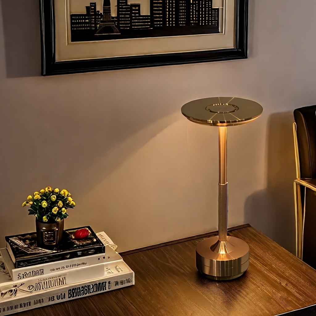 

Une lampe de table moderne à tricolore tactile à chargement USB, lumière décorative d'art, veilleuse, lumière , salon, chambre à coucher, cuisine, restaurant, bar, cadeau d' et de Noël.