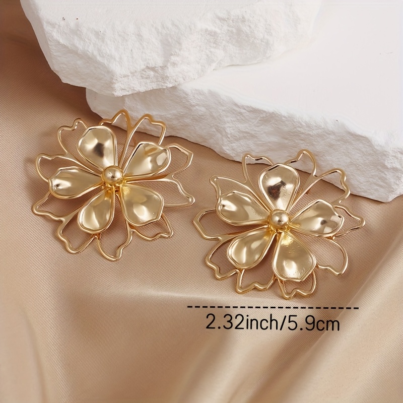 Stylish Exaggerated Flower Earrings for Women