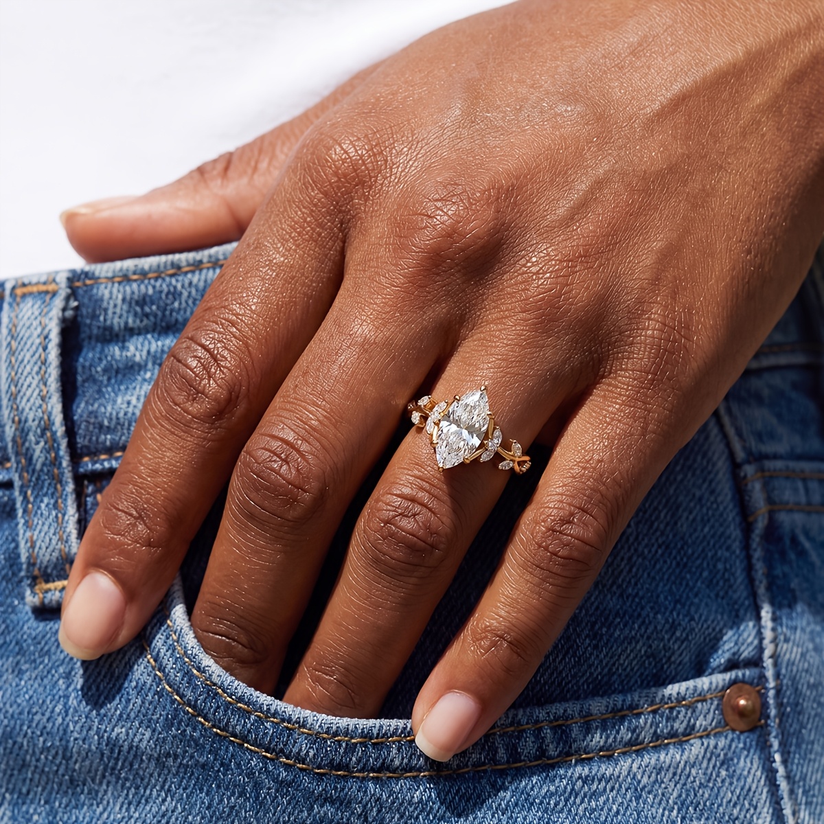 Women's Leaf and Vine Ring, Exquisite Elegant Design
