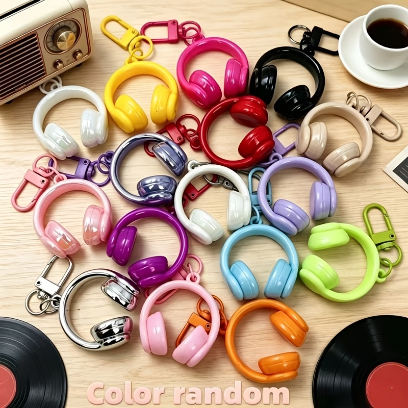TEMU 6 Porte-clés Colorés de Casque pour Femme, Mignons et Élégants. Convient pour Décorer Sacs à Dos, Portefeuilles et Sacs à Main. Un pour Amis, un