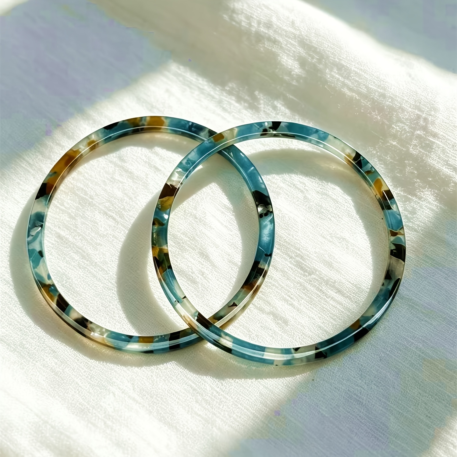 Four Seasons Translucent Shell Pattern Resin Bracelet Set