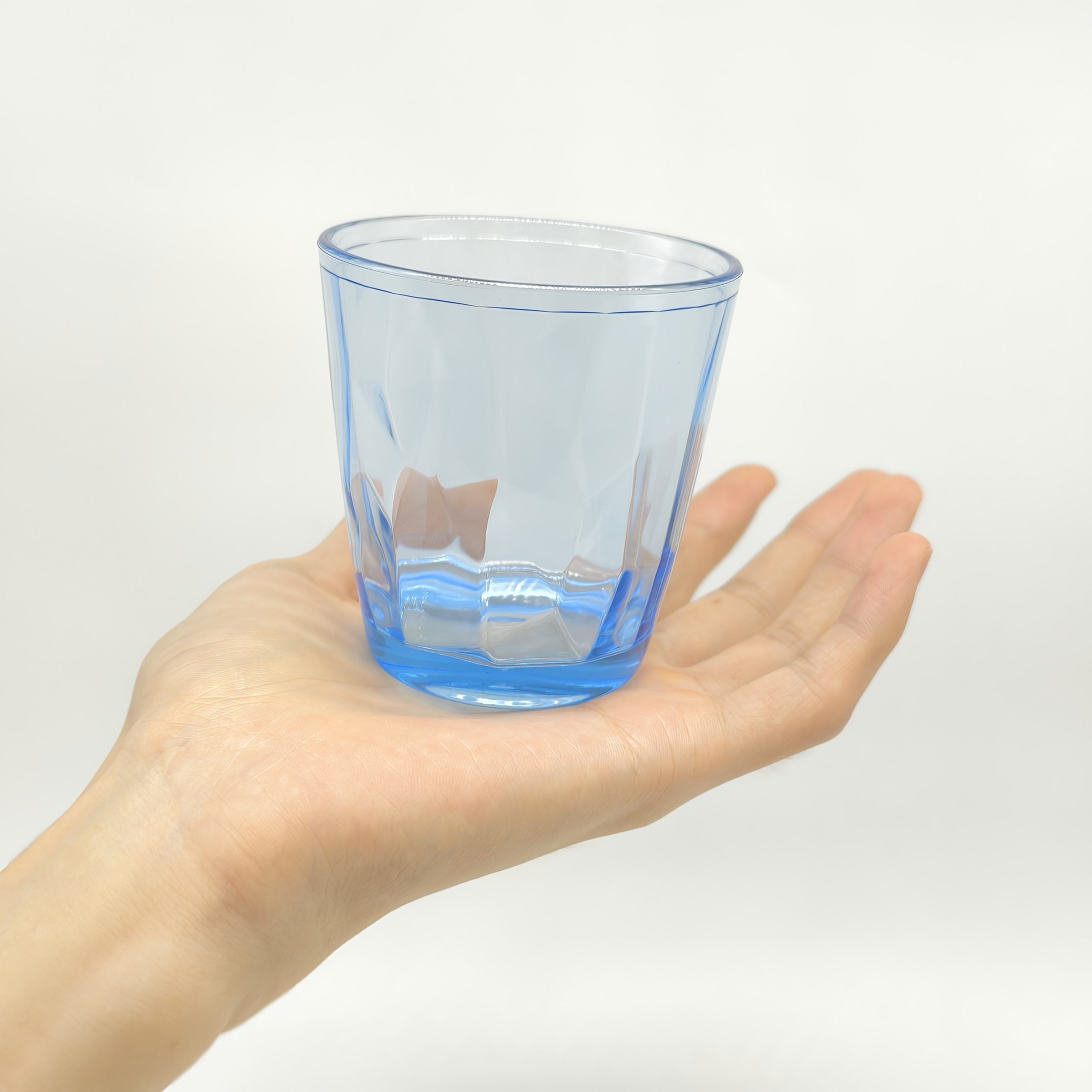 10 oz plastic cup Mini Serve 10 oz Round Clear Plastic Dessert Cup - with Lid - 3 1/2'' x 3  1/2'' x 3 1/2''