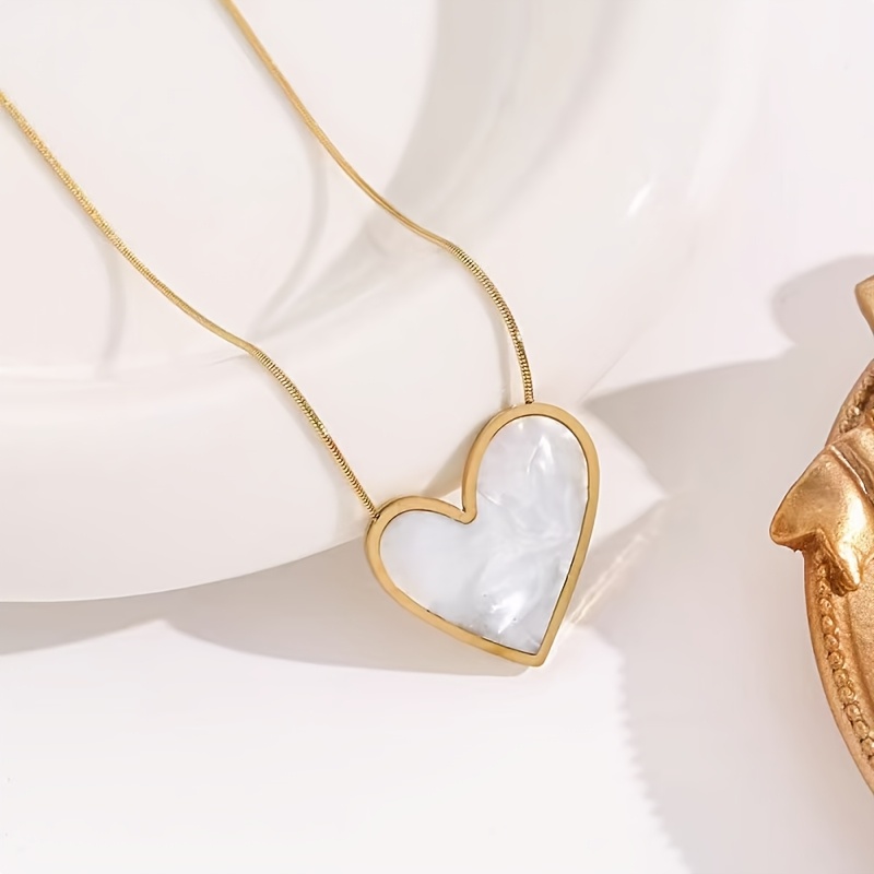 Image of 1pc Elegant And Versatile Heart-shaped Women's Necklace, 18k Gold Plated Stainless , Suitable For Daily Wear And Festive Occasions, Or As A Gift For Mothers And Girlfriends