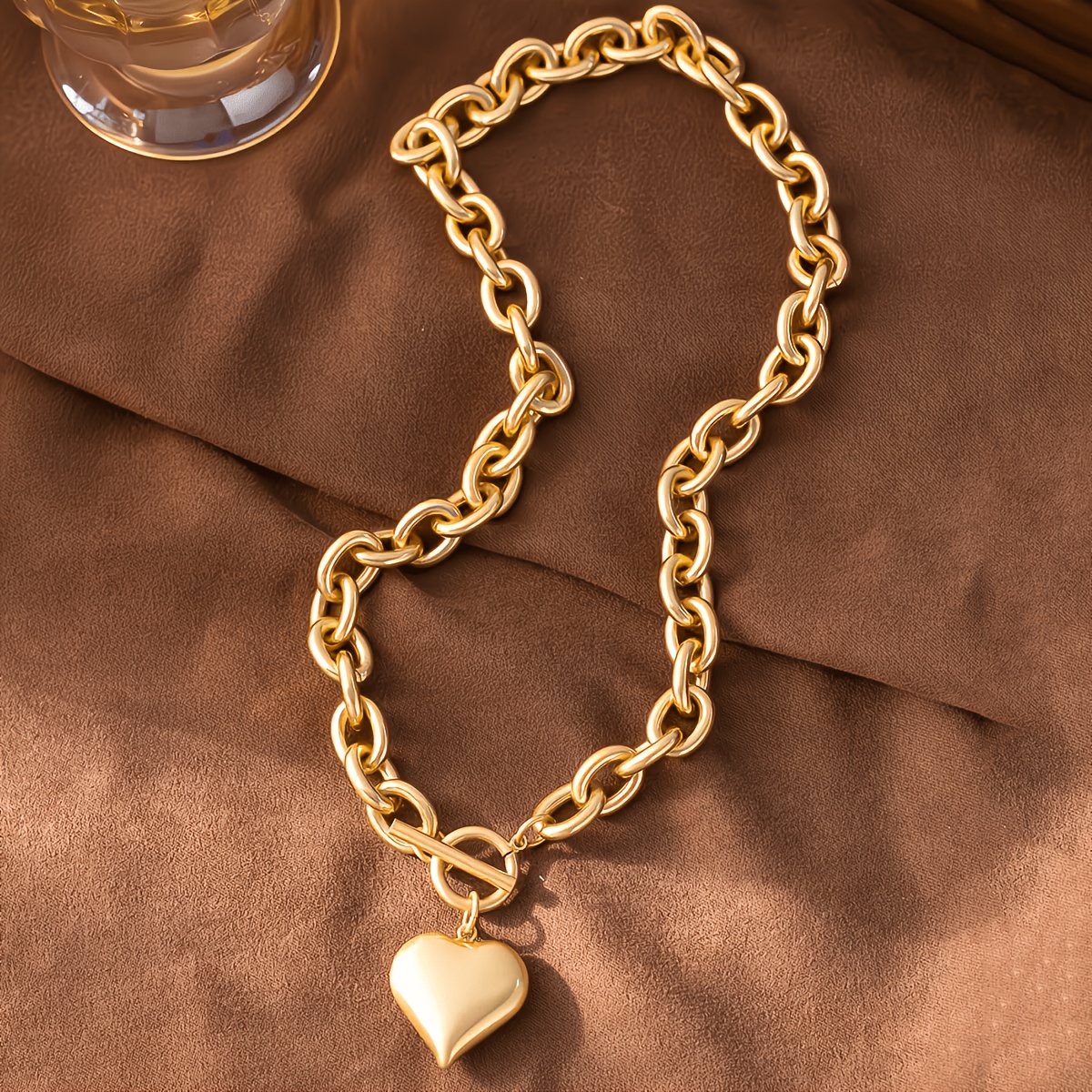 Retro Elegant Women’s French Pendant Necklace