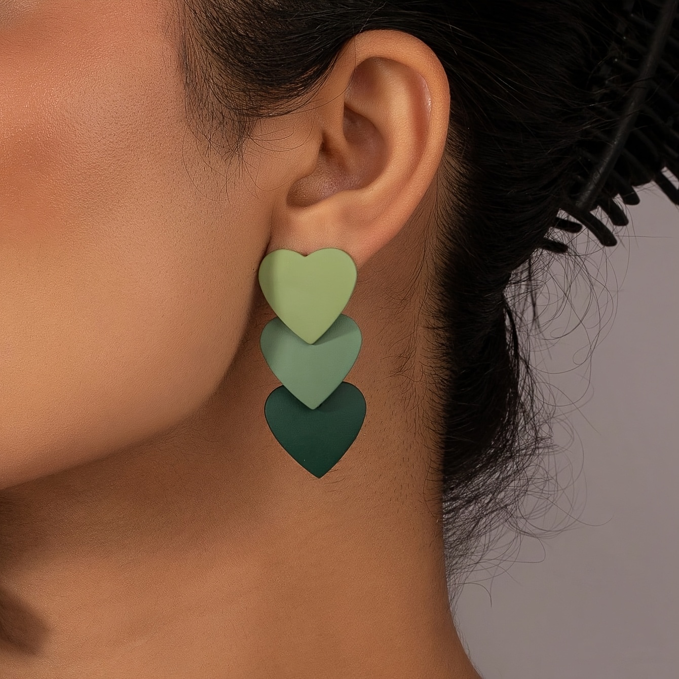 TEMU Fashionable Popular High-end Hot-selling , Brown, And Black Three-color Peach Heart Earrings, Internet Celebrity Stacked Heart Earrings, Green