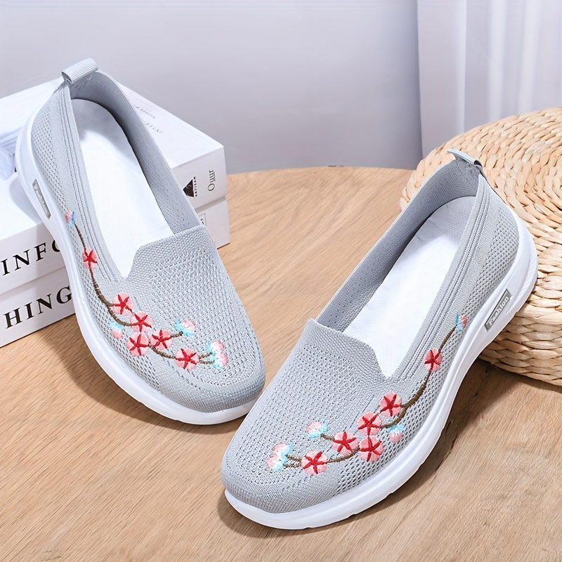 ladies casual outdoor running and walking shoes with embroidered double layered soles easy to put on and   made of knitted fabric details 7