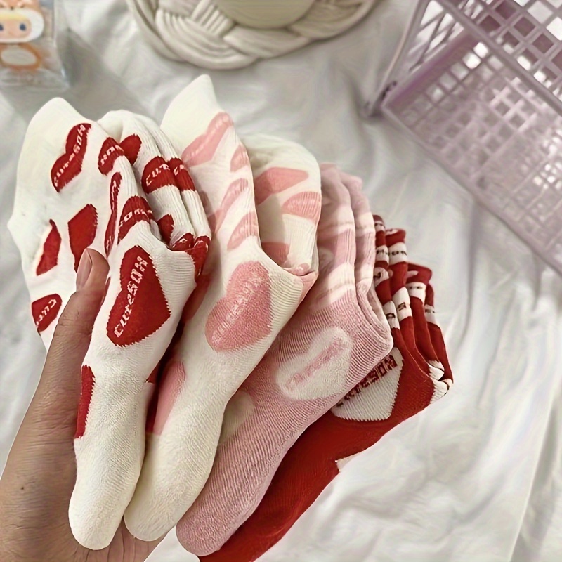 Women Allover Heart Print Tube Socks
