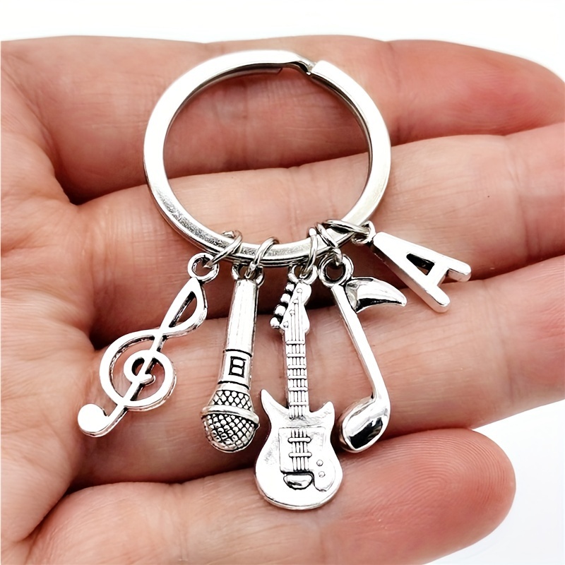 

1pc Porte-clés créatif à la mode avec initiale A-Z, note de musique, microphone et pendentif guitare - Bijoux créatifs - Décorations idéales pour vos clés et votre sac !